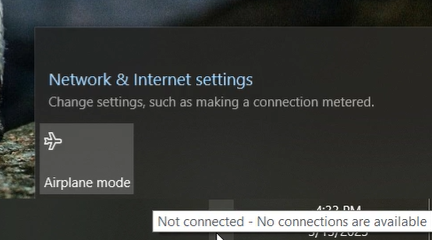 Windows desktop notification indicating no internet connection available, shown within the 'Network & Internet settings' menu, demonstrating that the Comet device continues functioning offline.